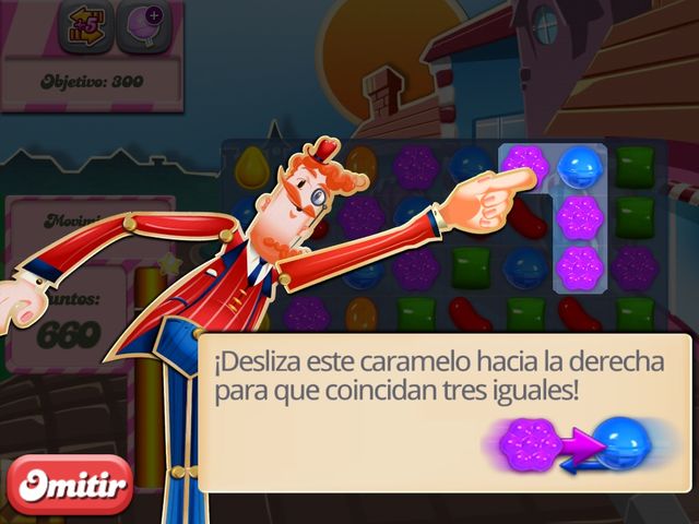 Nivel 1 de candy crush jugándolo. Es el tutoríal de cómo combinar caramelos.