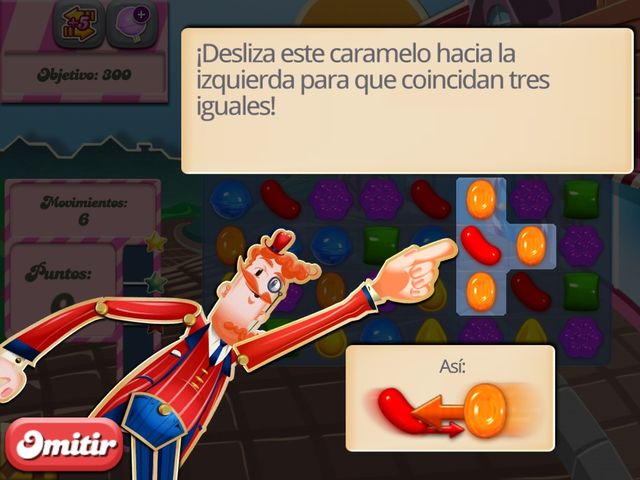 Nivel 1 de candy crush jugándolo. Es el tutoríal de cómo combinar los caramelos.